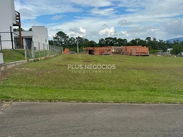 Terreno com 1040m², à venda, no bairro Jardim Dacha Sorocaba em Sorocaba