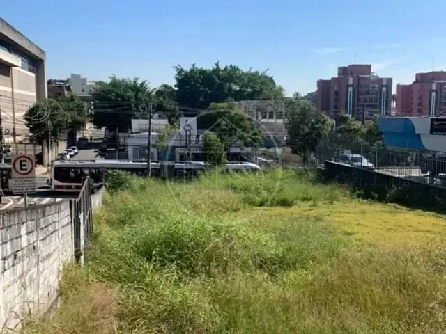 Terreno com 900m², à venda, no bairro Morumbi em São Paulo