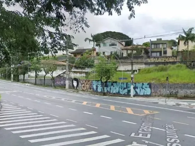 Terreno com 741m², à venda, no bairro Morumbi em São Paulo