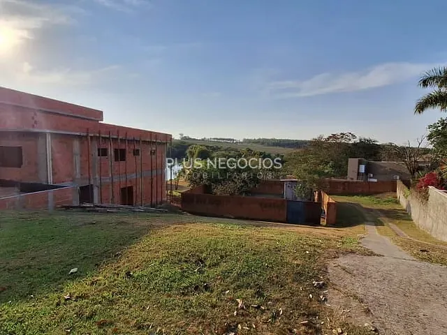 Terreno com 946m², à venda, no bairro Village Ipanema 1 em Araçoiaba da Serra