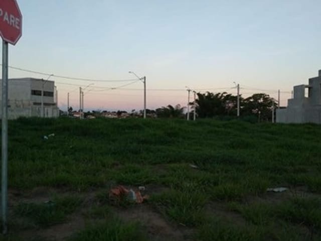 Terreno com 152m², à venda, no bairro Vila Areao em Taubaté