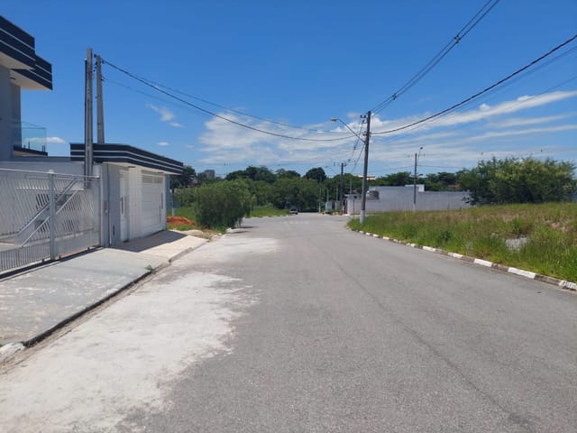 Terreno com 176m², à venda, no bairro Loteamento Residencial e Comercial Flamboyant em Pindamonhangaba