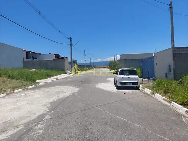 Terreno com 176m², à venda, no bairro Loteamento Residencial e Comercial Flamboyant em Pindamonhangaba