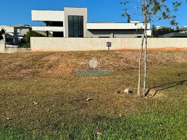 Terreno com 663m², à venda, no bairro Condomínio Residencial Colinas do Paratehy em São José dos Campos