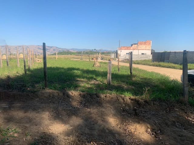Terreno com 233m², à venda, no bairro Vista Alegre em Potim