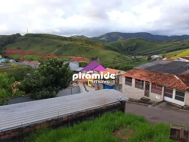 Terreno com 140m², à venda, no bairro Santa Cruz em Jambeiro