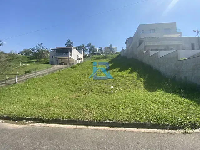 Terreno com 900m², à venda, no bairro Residencial Fazenda Serrinha em Itatiba
