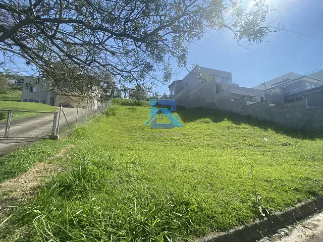 Terreno com 900m², à venda, no bairro Residencial Fazenda Serrinha em Itatiba