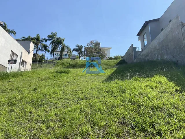 Terreno com 900m², à venda, no bairro Residencial Fazenda Serrinha em Itatiba