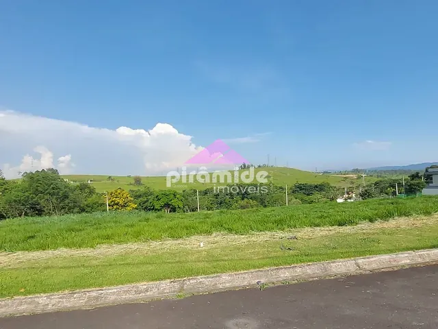 Terreno com 360m², à venda, no bairro Eugênio de Mello em São José dos Campos