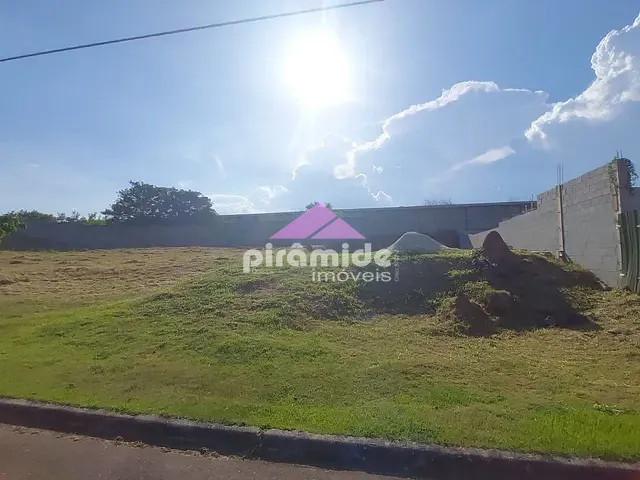 Terreno com 360m², à venda, no bairro Eugênio de Mello em São José dos Campos