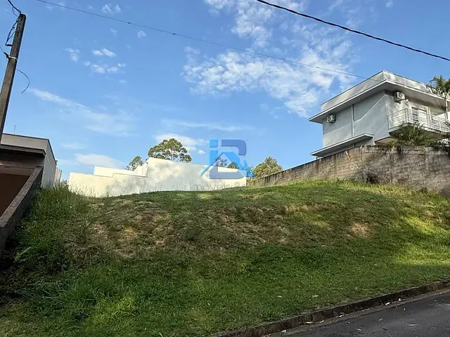Terreno com 450m², à venda, no bairro Loteamento Itatiba Country Club em Itatiba