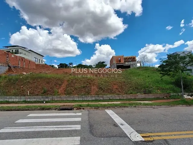 Terreno com 315m², à venda, no bairro Jardim Vila São Domingos em Sorocaba