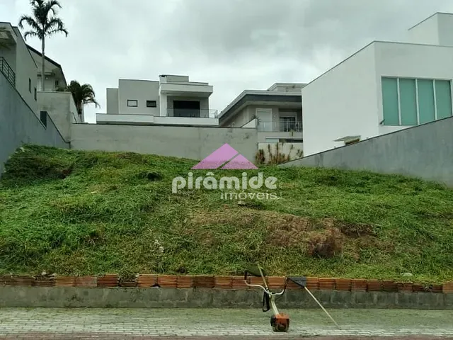 Terreno com 450m², à venda, no bairro Urbanova em São José dos Campos