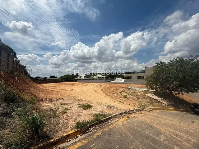 Terreno com 1187m², à venda, no bairro Jardim Novo Mundo em Sorocaba