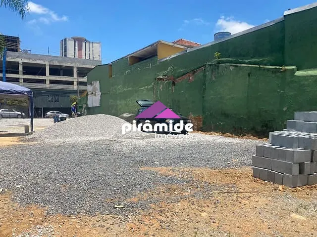 Terreno com 1331m², à venda, no bairro Centro em São José dos Campos