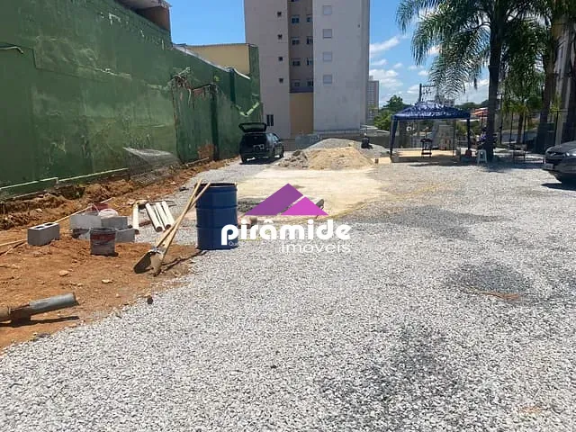 Terreno com 1331m², à venda, no bairro Centro em São José dos Campos