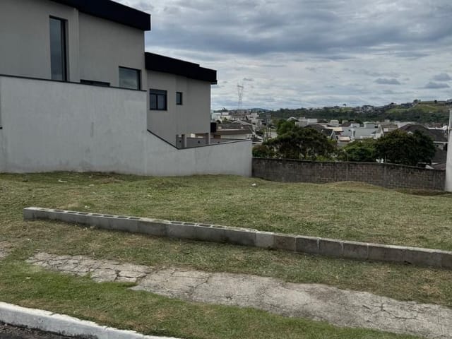 Terreno com 334m², à venda, no bairro Urbanova em São José dos Campos
