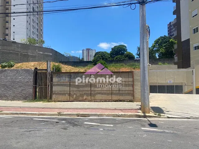 Terreno com 2403m², à venda, no bairro Centro em São José dos Campos