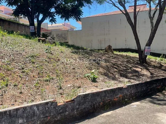 Terreno com 813m², à venda, no bairro Jardim Pagliato em Sorocaba
