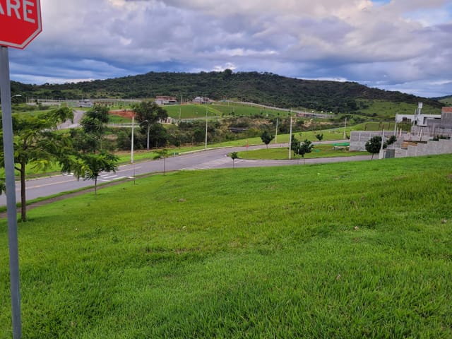 Terreno com 450m², à venda, no bairro Jardim Marlene Miranda em Taubaté