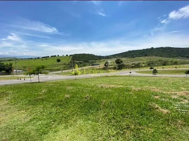 Terreno com 450m², à venda, no bairro Jardim Marlene Miranda em Taubaté