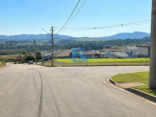 Terreno com 582m², à venda, no bairro Residencial Terras Nobres em Itatiba