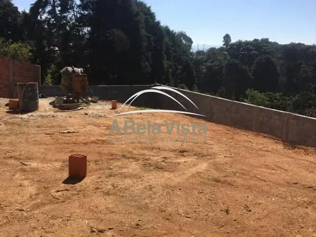 Terreno com 829m², à venda, no bairro VILA BENÇÃO em Araçariguama