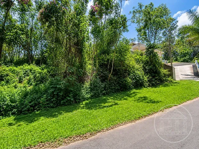 Terreno com 664m², à venda, no bairro Fazenda da Ilha em Embu-Guaçu