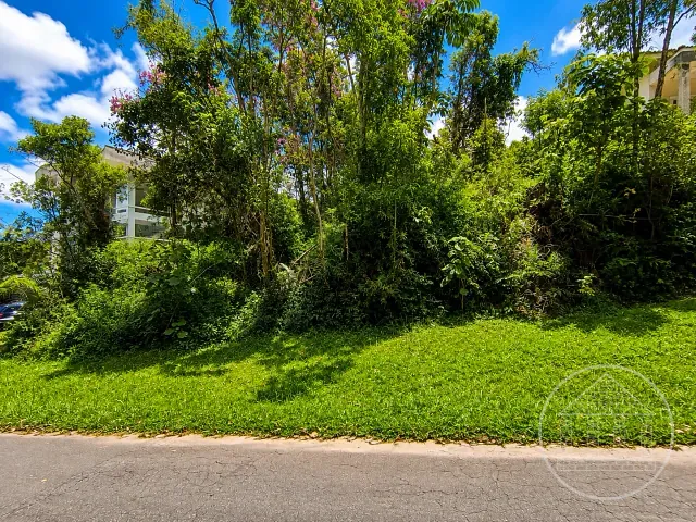 Terreno com 664m², à venda, no bairro Fazenda da Ilha em Embu-Guaçu