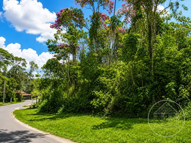 Terreno com 664m², à venda, no bairro Fazenda da Ilha em Embu-Guaçu