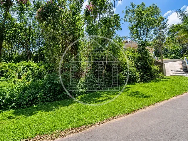 Terreno com 664m², à venda, no bairro Fazenda da Ilha em Embu-Guaçu