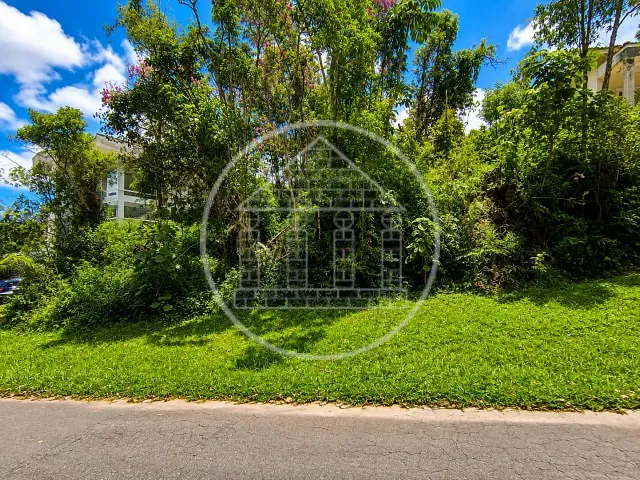 Terreno com 664m², à venda, no bairro Fazenda da Ilha em Embu-Guaçu