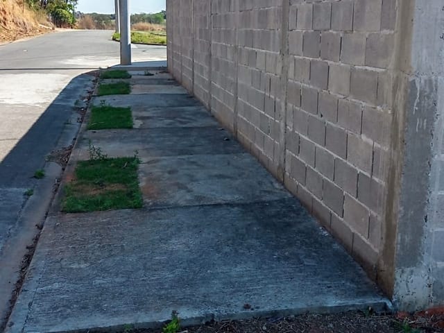 Terreno com 212m², à venda, no bairro Loteamento Residencial e Comercial Flamboyant em Pindamonhangaba