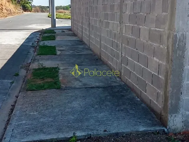 Terreno com 212m², à venda, no bairro Loteamento Residencial e Comercial Flamboyant em Pindamonhangaba