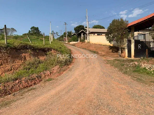 Terreno com 1000m², à venda, no bairro Bairro do poço em Piedade