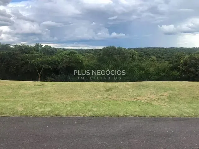 Terreno com 2000m², à venda, no bairro Centro em Araçoiaba da Serra