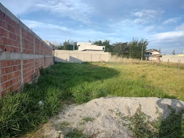 Terreno com 150m², à venda, no bairro Quintas de Santa Cruz em Taubaté