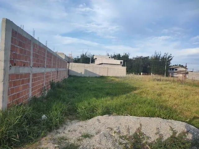 Terreno com 150m², à venda, no bairro Quintas de Santa Cruz em Taubaté