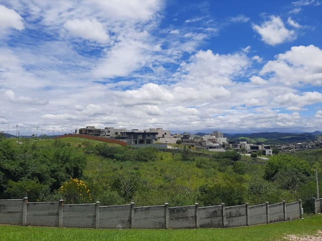 Terreno com 685m², à venda, no bairro Condomínio Residencial Alphaville em São José dos Campos