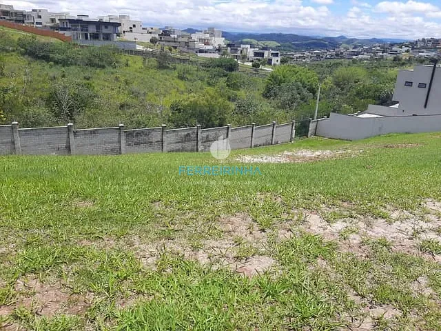 Terreno com 685m², à venda, no bairro Condomínio Residencial Alphaville em São José dos Campos
