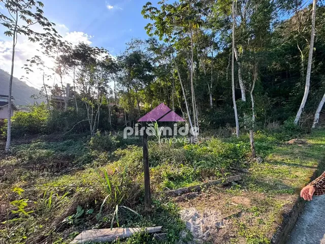 Terreno com 730m², à venda, no bairro Cidade Jardim em Caraguatatuba