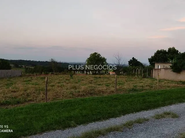 Terreno com 1000m², à venda, no bairro barreiro em Araçoiaba da Serra