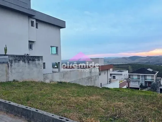 Terreno com 450m², à venda, no bairro Urbanova em São José Dos Campos