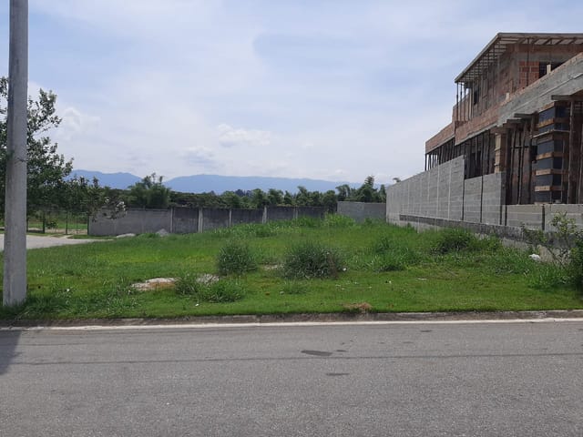 Terreno com 359m², à venda, no bairro Guedes em Tremembé