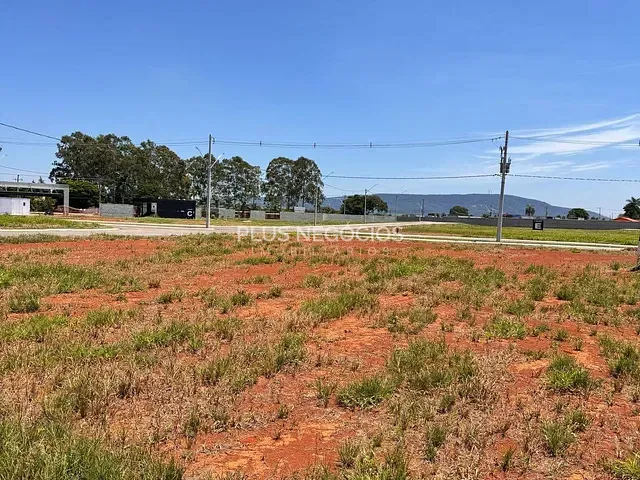 Terreno com 250m², à venda, no bairro lago azul em Araçoiaba da Serra