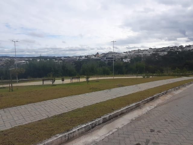 Terreno com 332m², à venda, no bairro Urbanova em São José dos Campos