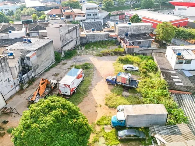 Terreno com 2018m², à venda, no bairro Jardim Imperial em São Paulo