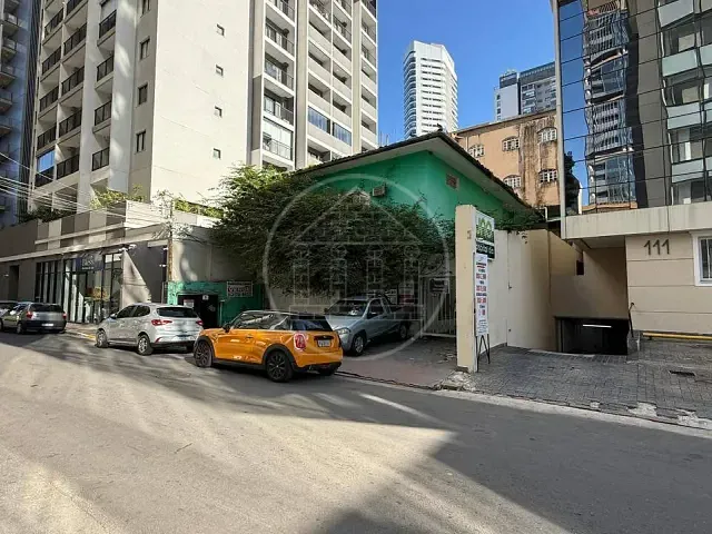 Terreno com 356m², à venda, no bairro Pinheiros em São Paulo