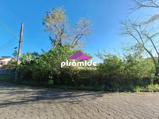 Terreno com 386m², à venda, no bairro Martin de Sá em Caraguatatuba